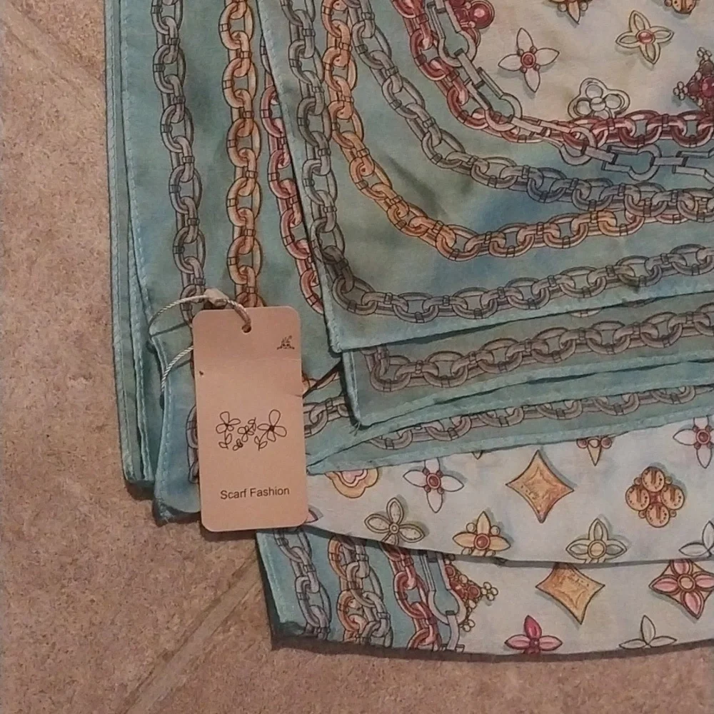 Women 100% Silk Scarf Elegant Timelesd Classy